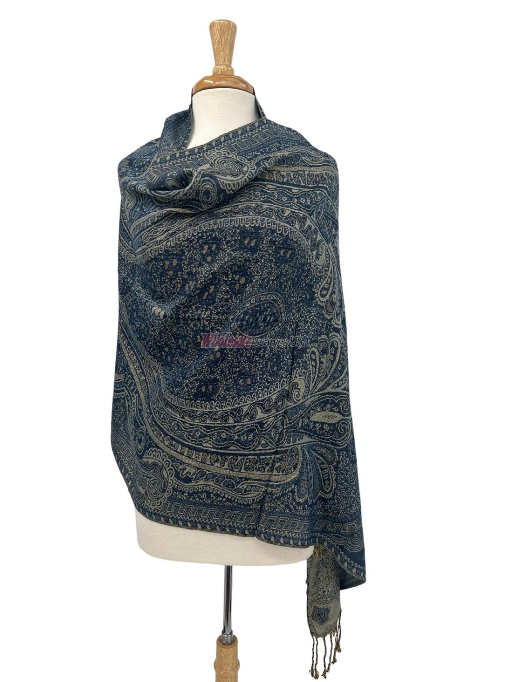 (image for) Giant Paisley Shawl Navy