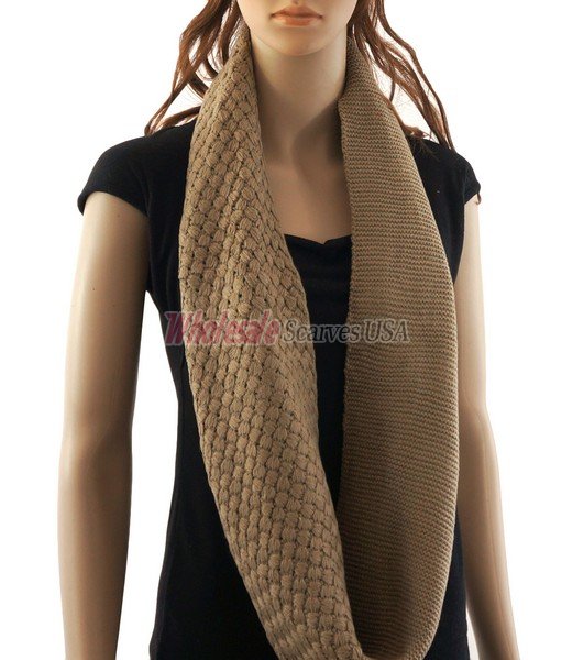 (image for) Knitted Pattern Infinity Scarf Brown